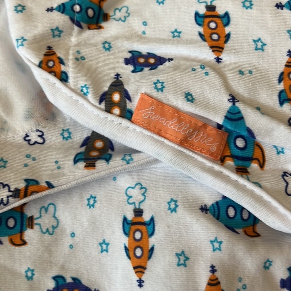 SwaddleMe Original Swaddle - Picture 2 of 6